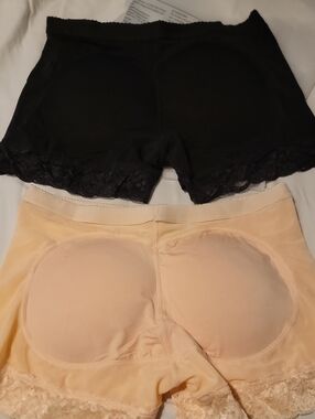 Source Unknown Black and Nude Lace-Trim Shaping Shorts